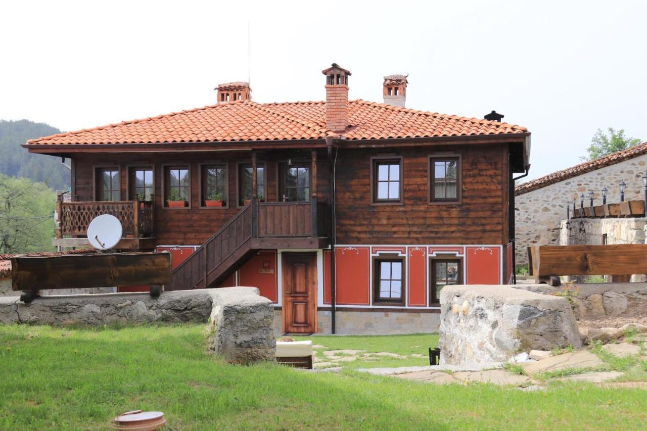 Villa Red House Kopriwschtiza Exterior foto